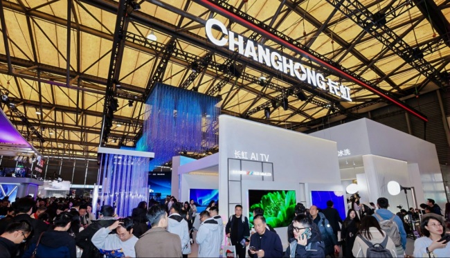 RGB氛围光电视开创者长虹携光色场同控黑科技,带来真正RGB MiniLED电视