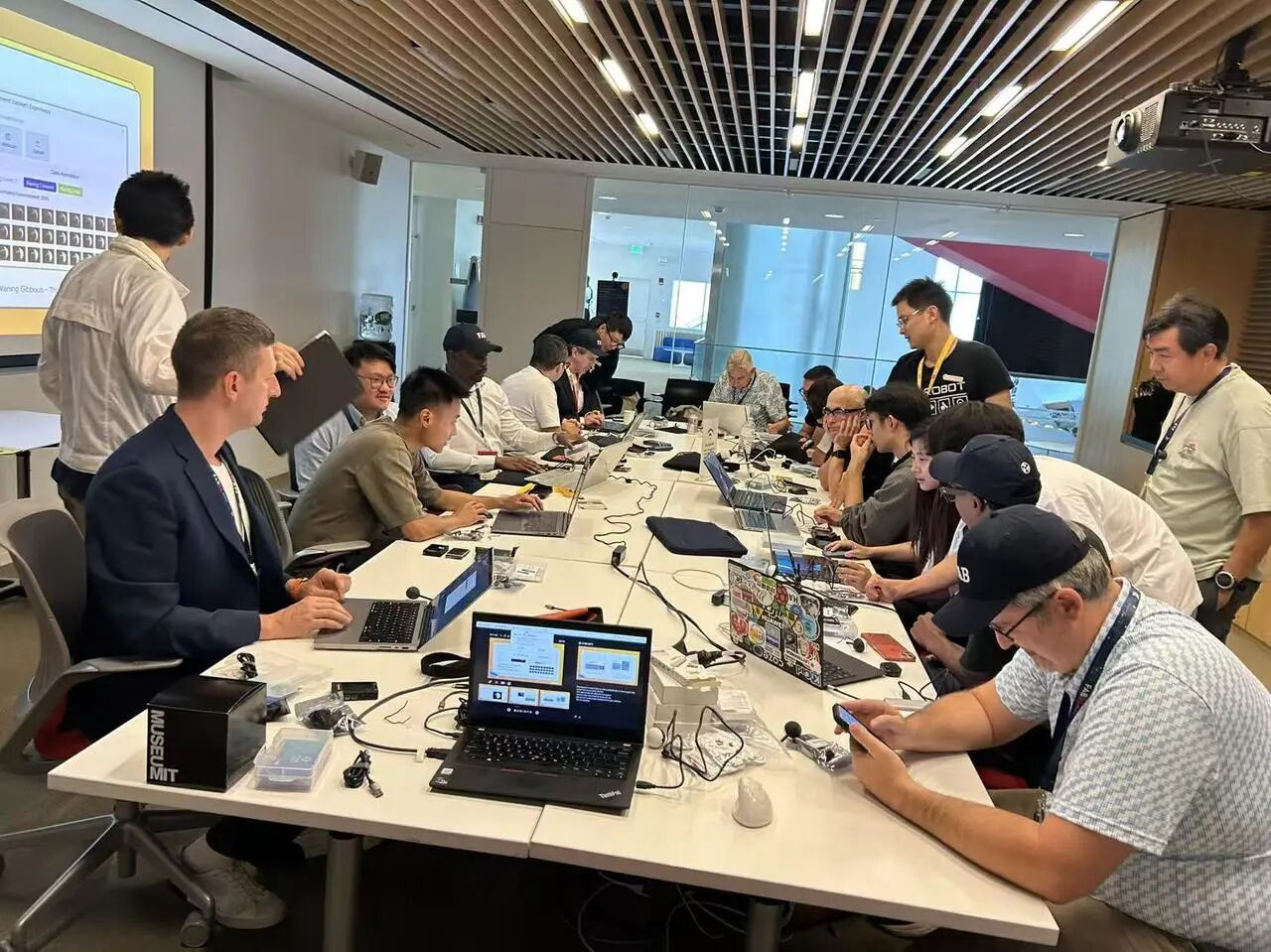 上海智位机器人亮相 FAB26 Boston：开源硬件如何赋能全球开发者与科创教育