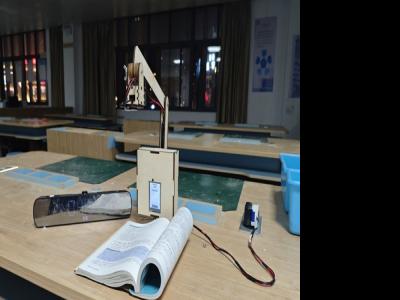 上海智位机器人行空板M10赋能学生科创:“灵瞳智辅”把台灯变成会讲题的AI学习伙伴